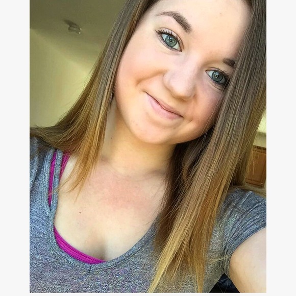 Meet your Posher, Mercedee - Picture 1 of 1